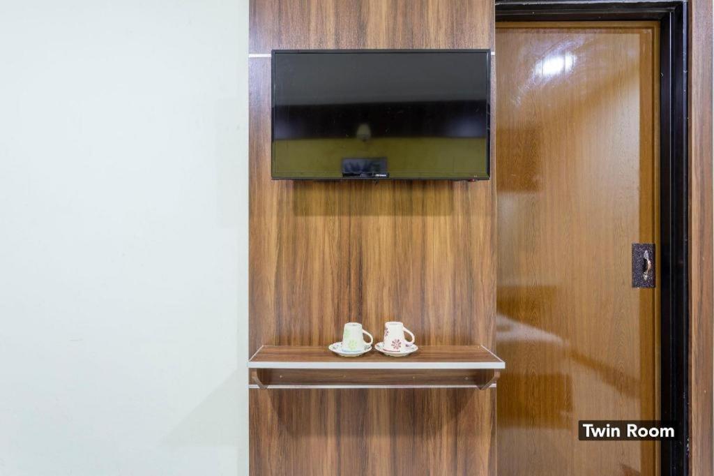 Golden Night Hotel Subang Jaya Exterior foto